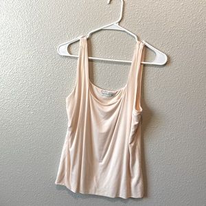 peach tank top